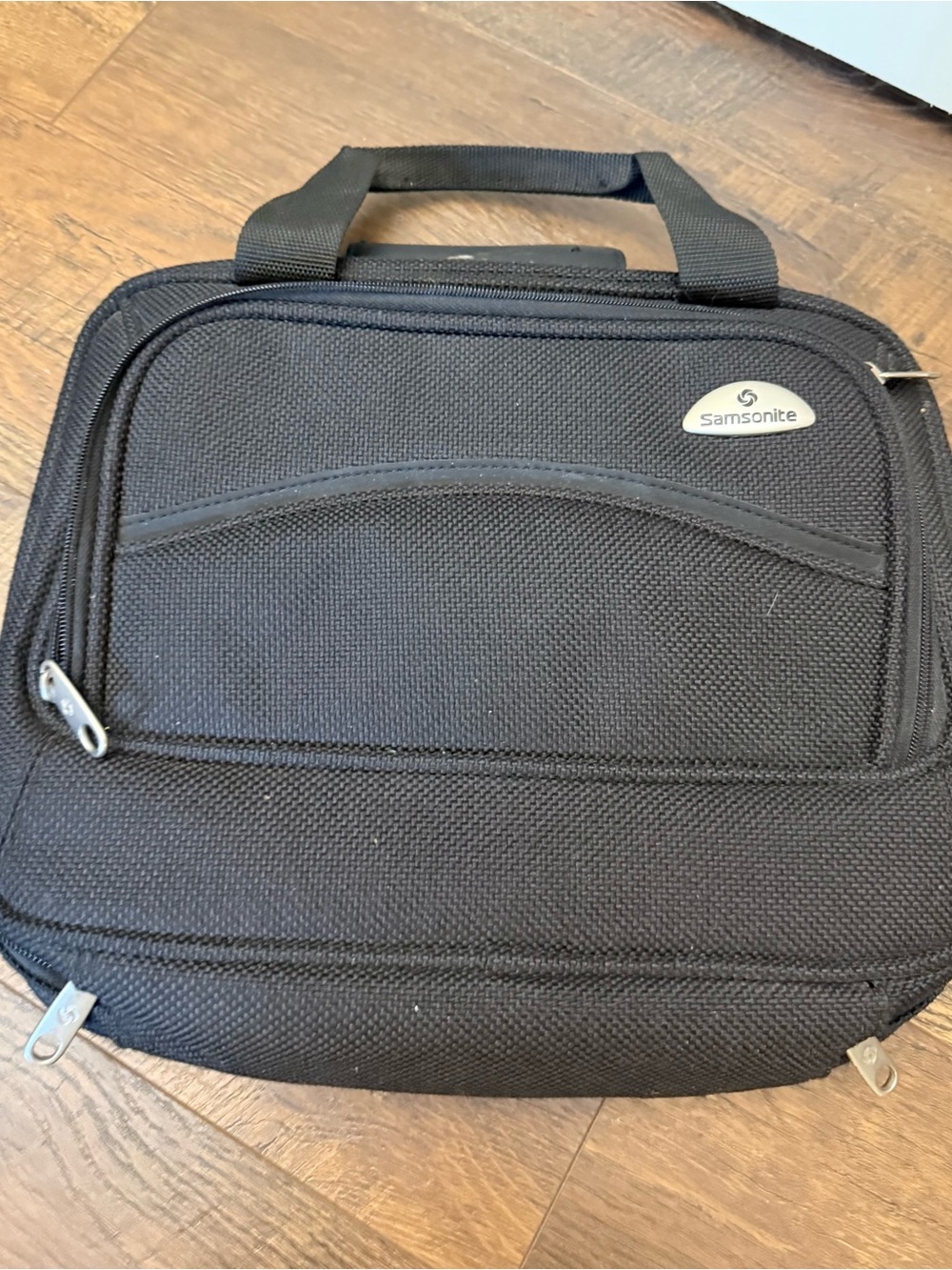 Samsonite Black Laptop Briefcase with Front Zip Pocket